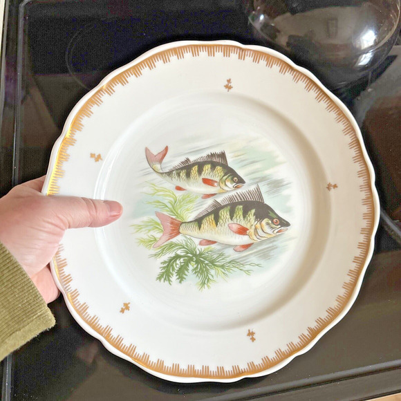 Hand Painted Fish Pattern Porcelain Dinner Plate Made In France Gold Gilt Rim - Picture 4 of 6